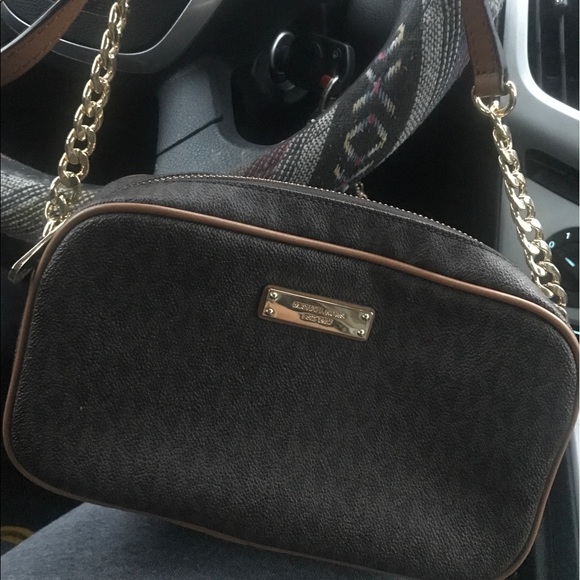 Michael Kors crossbody purse - Picture 2 of 4